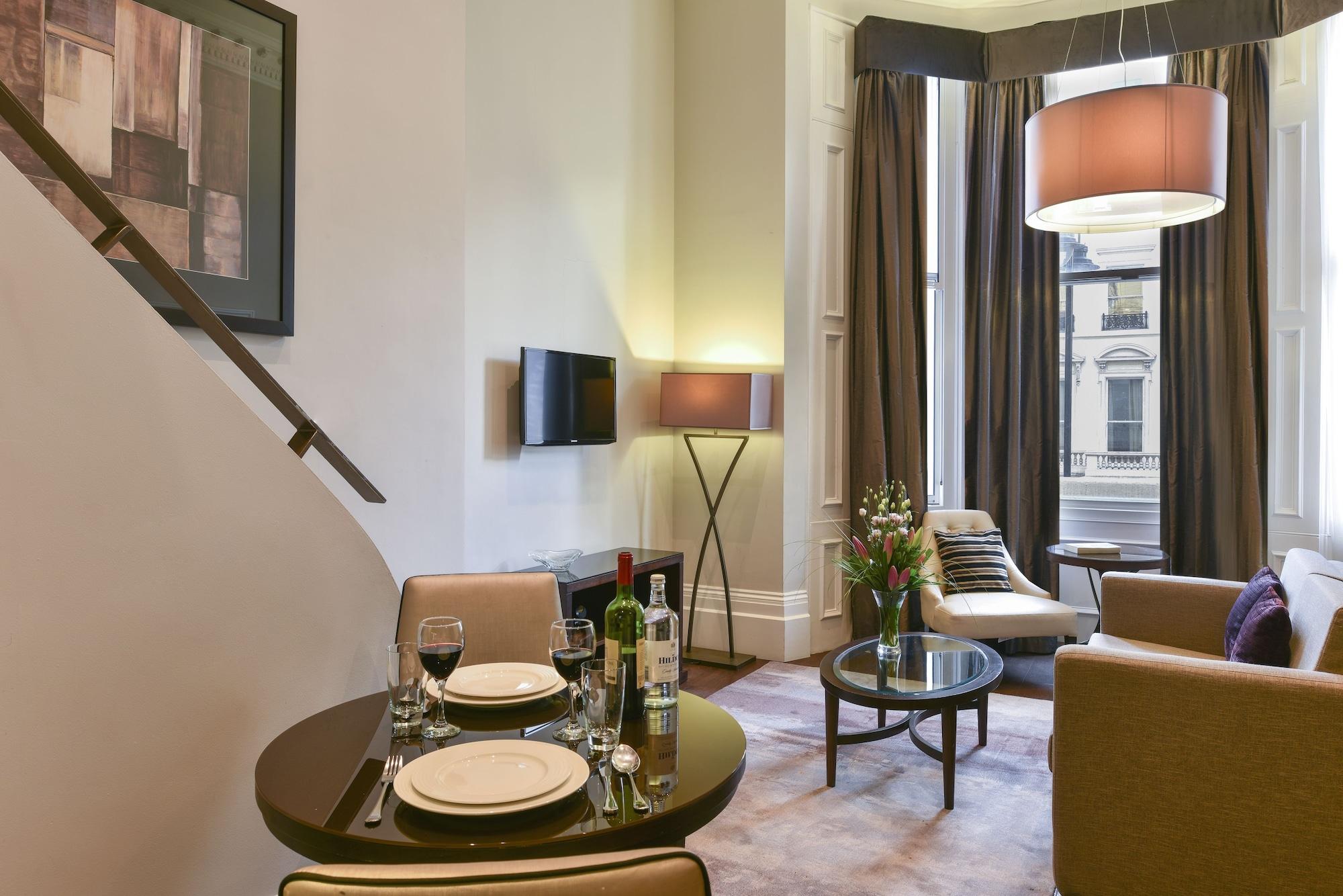 Апарт-отель Fraser Queens Gate 4*