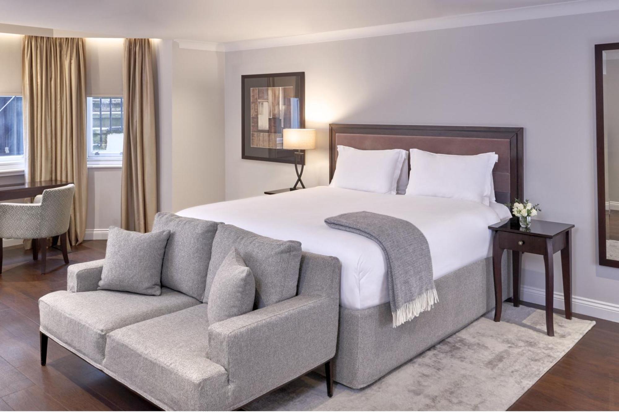 Fraser Queens Gate Апарт-отель 4*