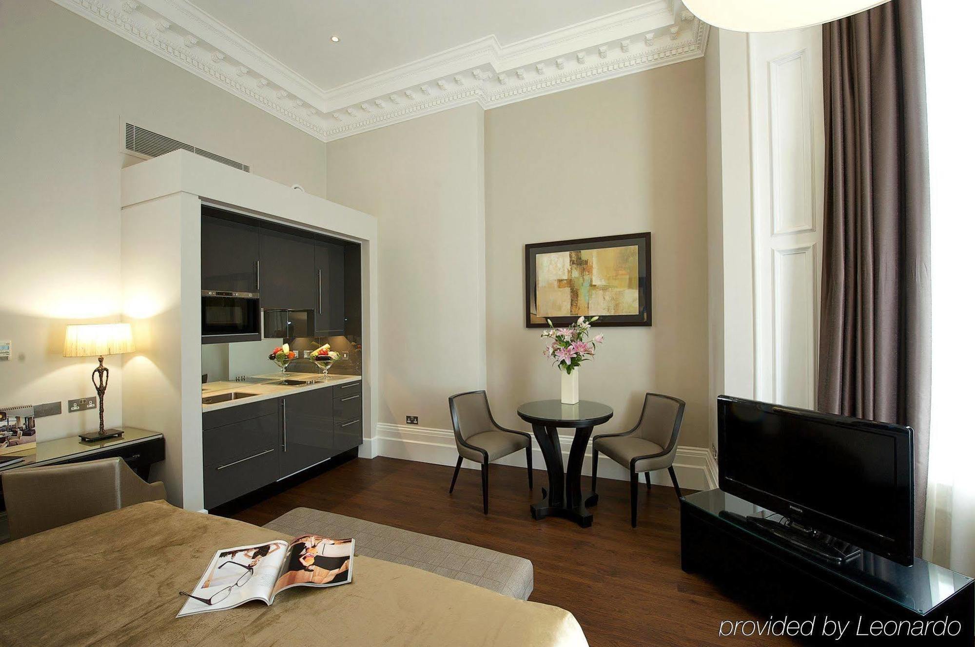 Fraser Queens Gate Апарт-отель 4*
