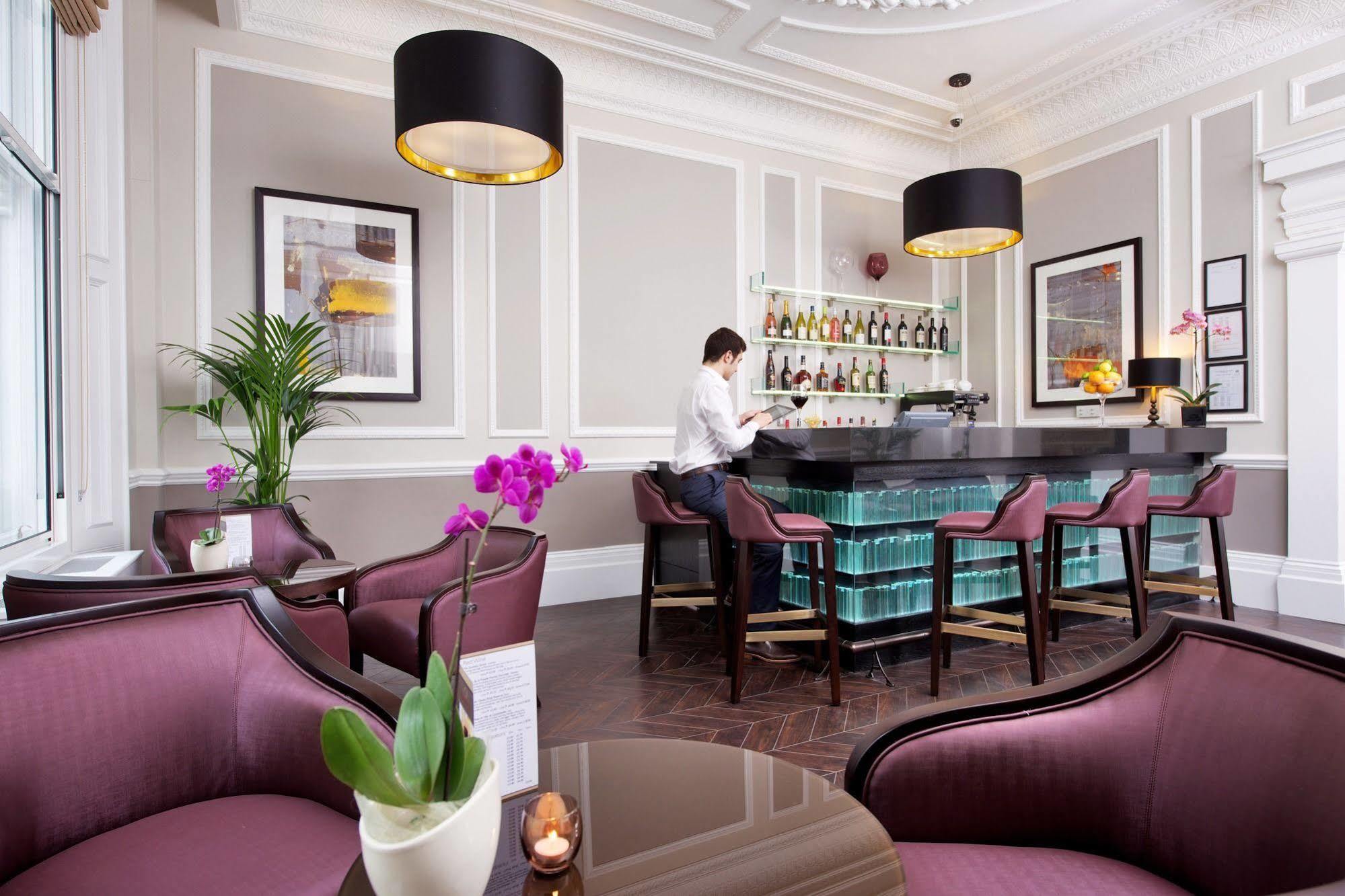 Fraser Queens Gate Апарт-отель 4*